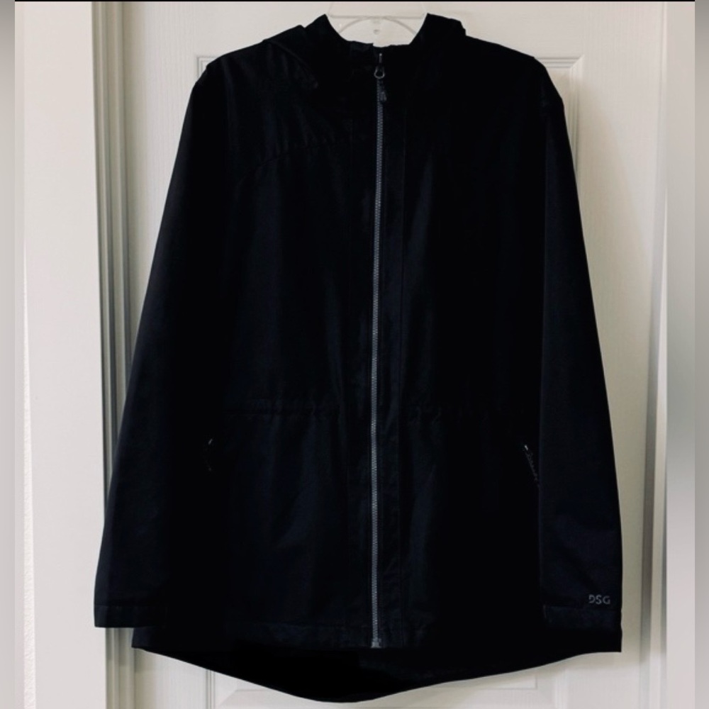 DSG Women’s Hooded Softshell Jacket with Adjustable Waist and Zippered Pockets